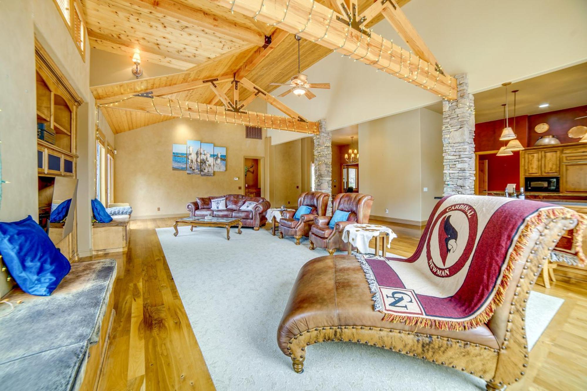 Stunning Hopland Vacation Rental With Pool And Hot Tub Exteriör bild