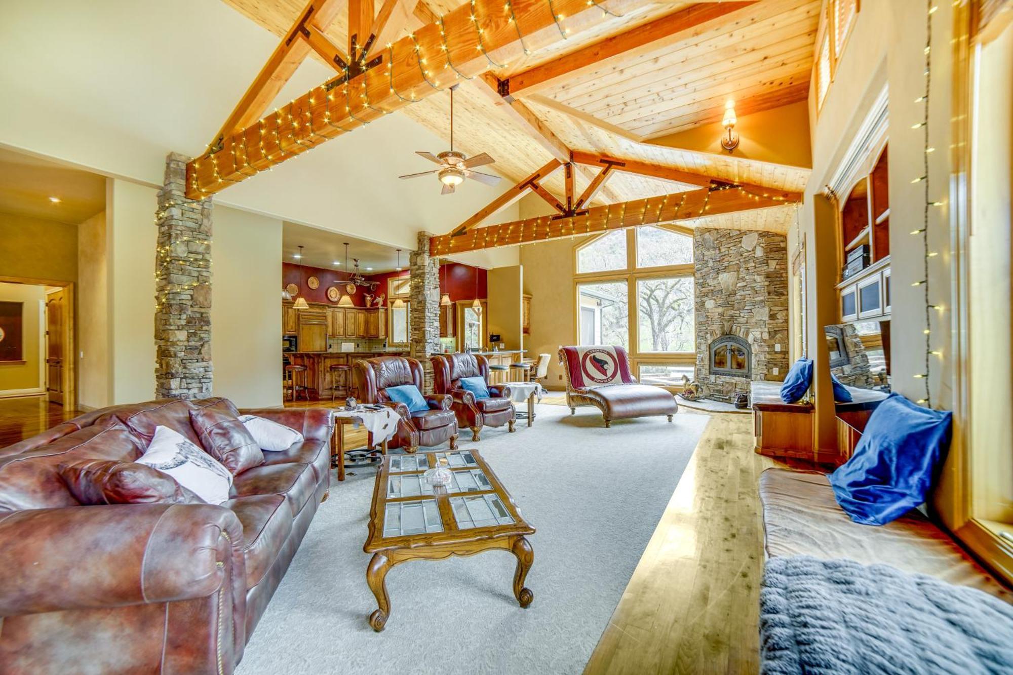 Stunning Hopland Vacation Rental With Pool And Hot Tub Exteriör bild